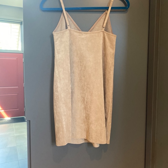 Suede mini dress never worn - Picture 2 of 3